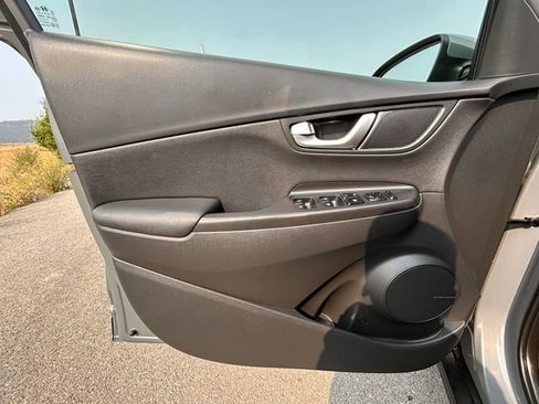Certified 2023 Hyundai Kona Limited image 24