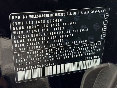 New 2025 Volkswagen Taos SE image 32