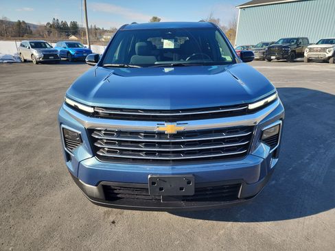 New 2026 Chevrolet Traverse LT w/ Sun and Wheel Package image 3