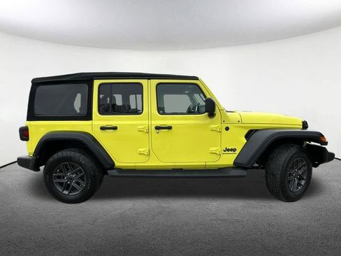 Used 2024 Jeep Wrangler Sport S image 15