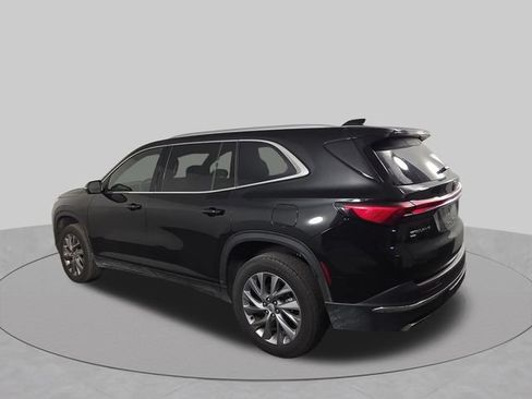 Used 2025 Buick Enclave Preferred AWD/4WD image 10