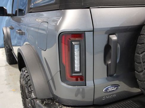 Used 2024 Ford Bronco Black Diamond image 35