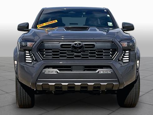 Used 2025 Toyota Tacoma TRD Sport RWD image 4
