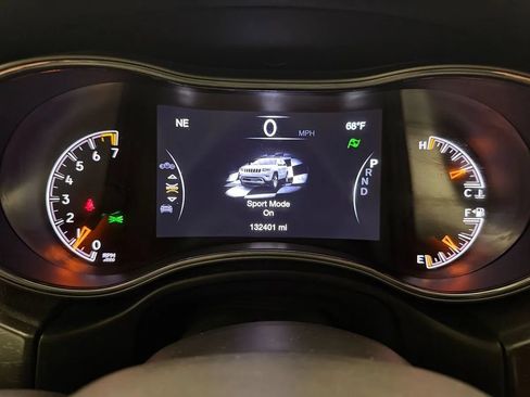 Used 2017 Jeep Grand Cherokee Altitude AWD/4WD image 11