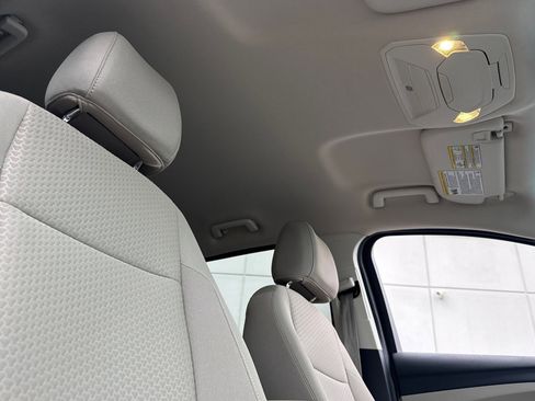 Used 2017 Ford Escape SE image 25