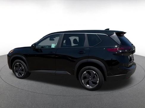 Used 2025 Nissan Rogue SV FWD image 9