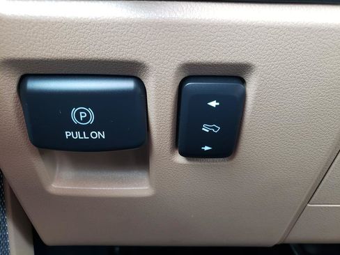 Used 2021 Ford F150 Lariat w/ Equipment Group 501A Mid AWD/4WD image 24