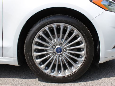 Used 2014 Ford Fusion Titanium FWD image 40