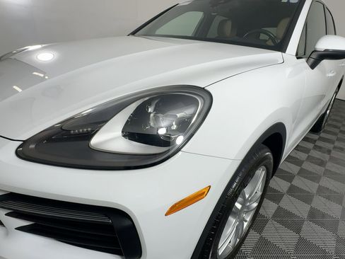 Used 2023 Porsche Cayenne image 12