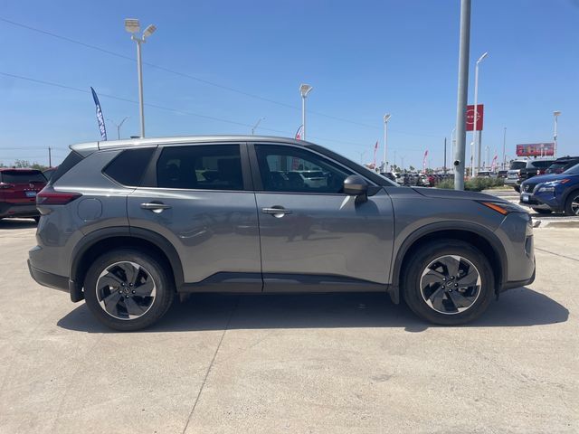 Used 2024 Nissan Rogue SV FWD image 6