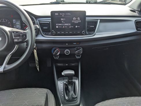 Used 2023 Kia Rio S image 17