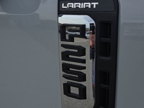 New 2026 Ford F250 Lariat w/ FX4 Off-Road Package image 8