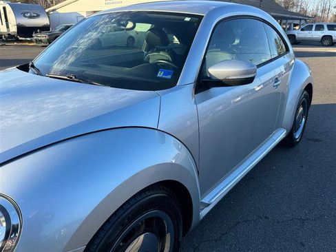 Used 2012 Volkswagen Beetle 2.5 image 13