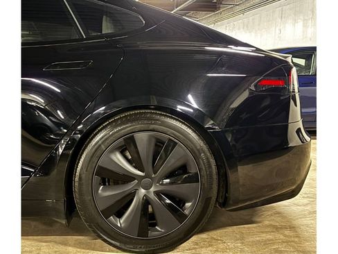 Used 2024 Tesla Model S image 10