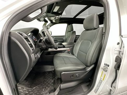 Used 2025 RAM 1500 Big Horn AWD/4WD image 4