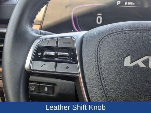 Used 2024 Kia Telluride EX w/ EX Captain's Chair Package image 27