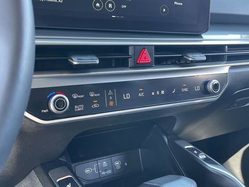 Certified 2025 Kia Sorento S image 26