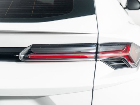 Used 2023 Lamborghini Urus S image 13