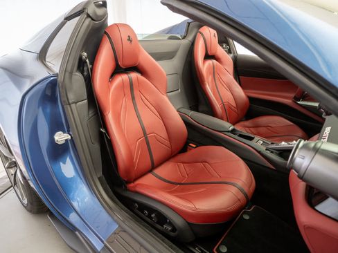 Certified 2021 Ferrari 812 GTS image 14