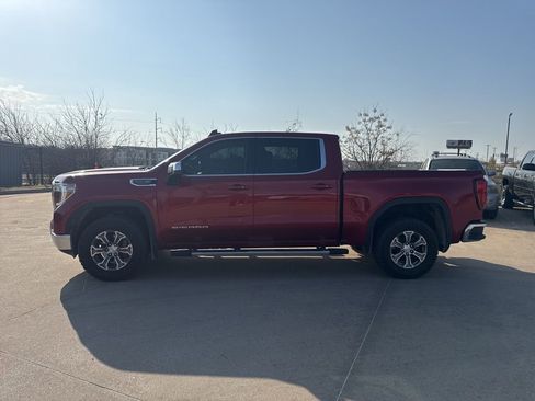Used 2021 GMC Sierra 1500 SLE image 2