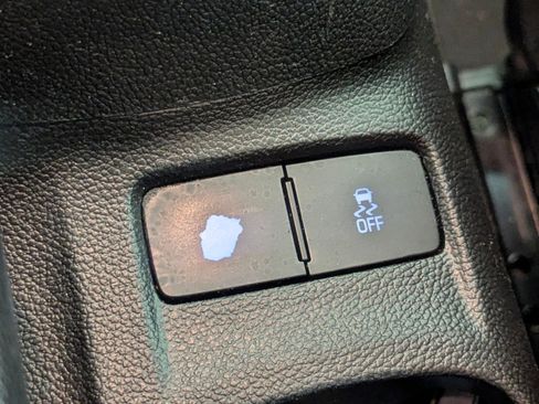 Used 2019 Chevrolet Sonic LT image 28