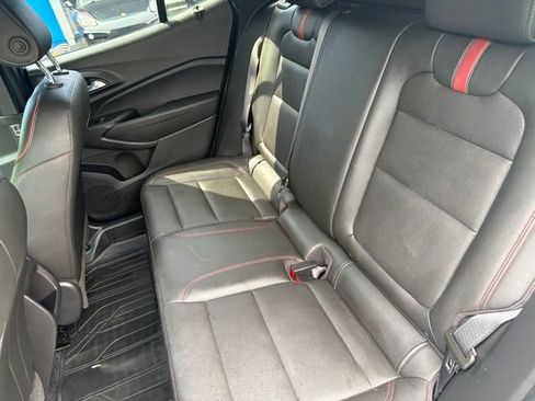 Used 2024 Chevrolet Trax RS w/ Sunroof Package FWD image 28