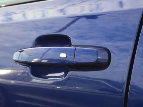 Used 2023 GMC Acadia AT4 w/ Preferred Package image 25