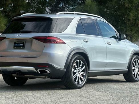 Certified 2025 Mercedes-Benz GLE 350 4MATIC image 4