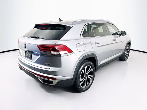 Used 2022 Volkswagen Atlas Cross Sport SEL image 9