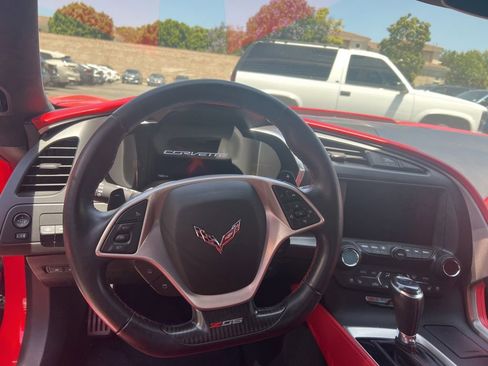 Used 2015 Chevrolet Corvette Z06 w/ 3LZ Preferred Equipment Group RWD image 13