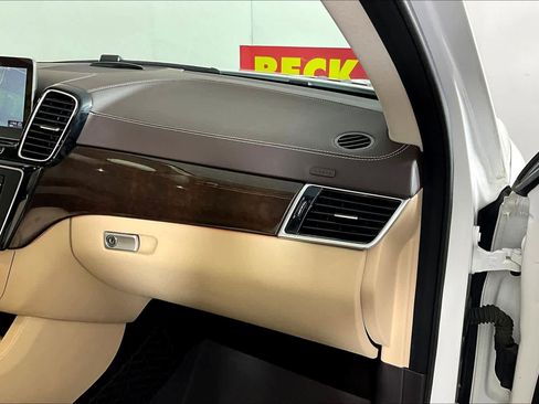 Used 2018 Mercedes-Benz GLS 450 4MATIC image 16