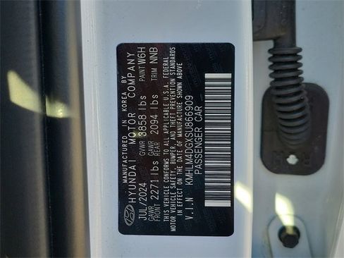 Used 2025 Hyundai Elantra Sport image 31