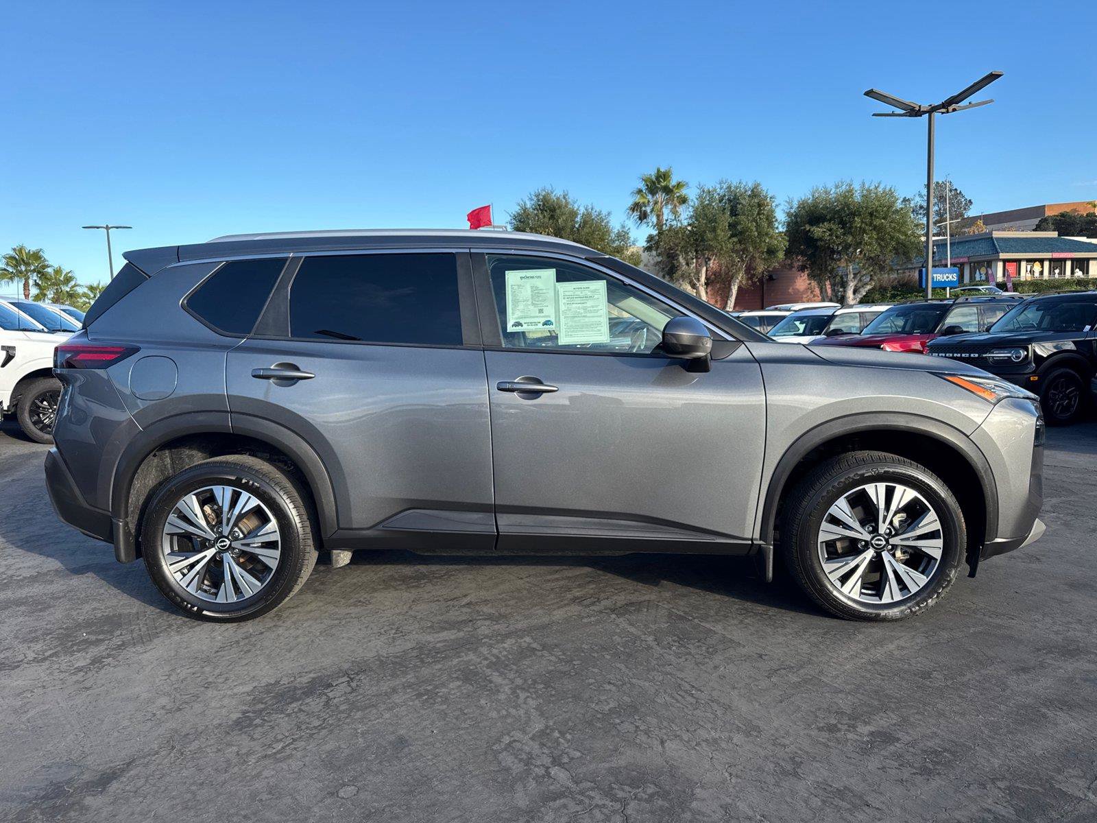 Used 2023 Nissan Rogue SV w/ SV Premium B Package AWD/4WD image 7