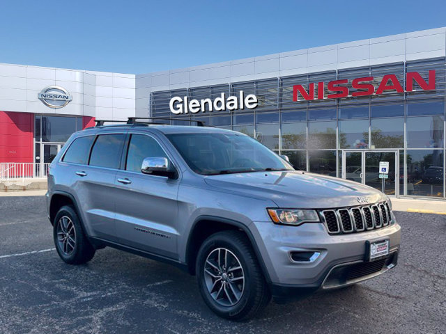 Used 2017 Jeep Grand Cherokee Limited w/ Trailer Tow Group IV AWD/4WD image 3