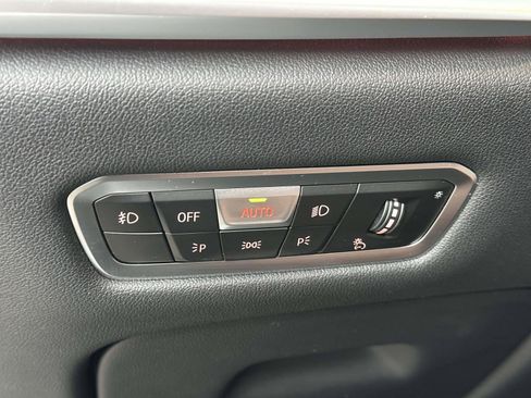 Used 2022 BMW X7 xDrive40i w/ Premium Package image 22