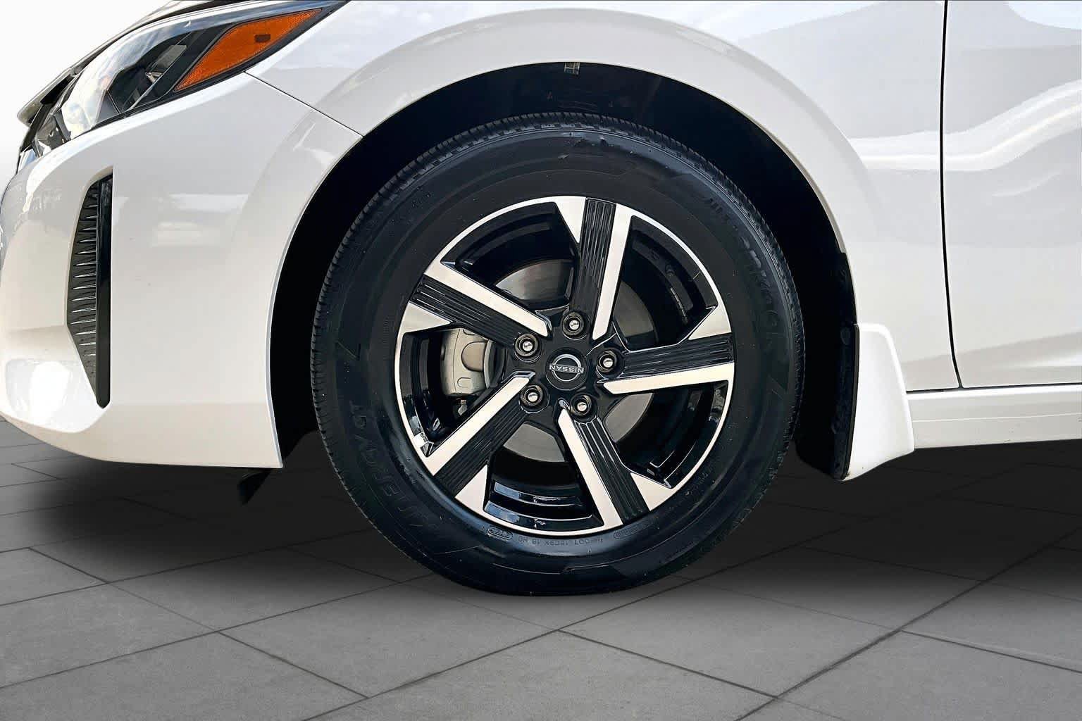 Used 2025 Nissan Sentra SV w/ All-Weather Package FWD image 10