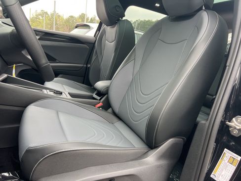 New 2026 Volkswagen Tiguan SE R-Line FWD image 23