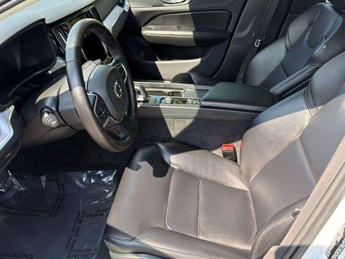 Used 2024 Volvo S60 B5 Core FWD image 5