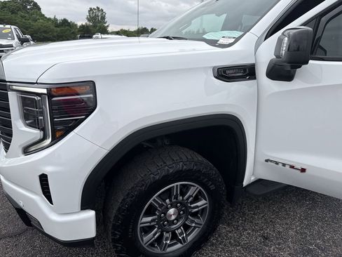 Certified 2024 GMC Sierra 1500 AT4 w/ Technology Package AWD/4WD image 37