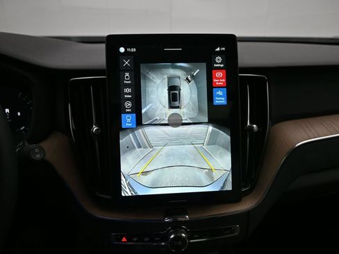 New 2026 Volvo XC60 B5 Plus w/ Climate Package AWD/4WD image 13