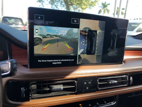 Certified 2022 Lincoln Nautilus Reserve w/ Equipment Group 201A image 25