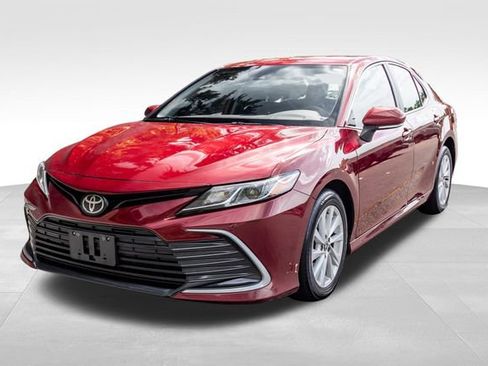 Used 2022 Toyota Camry LE w/ Cold Weather Package AWD/4WD image 11