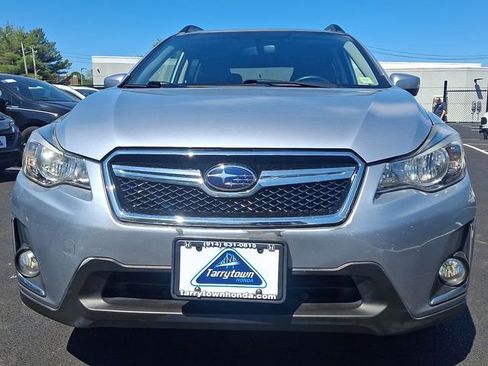 Used 2017 Subaru Crosstrek 2.0i Premium w/ Moonroof Package AWD/4WD image 2
