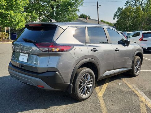 Used 2023 Nissan Rogue S AWD/4WD image 6