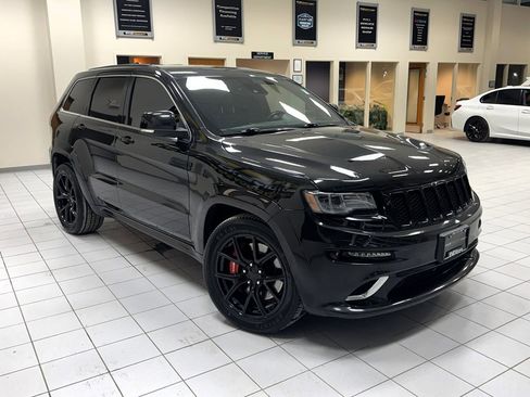Used 2014 Jeep Grand Cherokee SRT image 7