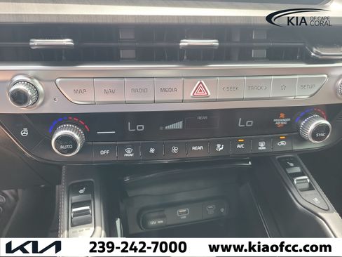 Certified 2023 Kia Telluride EX w/ EX Captain's Chair Package AWD/4WD image 28