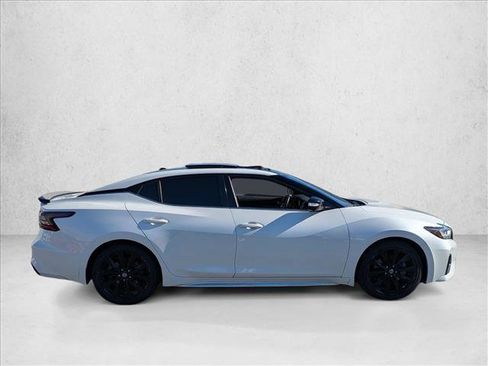 Used 2021 Nissan Maxima SR w/ Sport Mat Group image 4