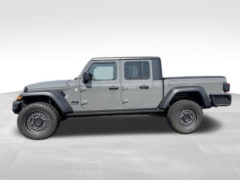 Used 2020 Jeep Gladiator Sport w/ Quick Order Package 24S AWD/4WD image 13