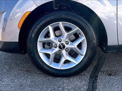 Used 2023 Kia Soul LX w/ LX Technology Package image 7