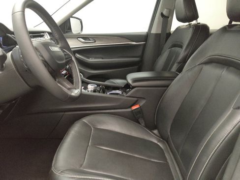 Used 2022 Jeep Grand Cherokee Limited 4xe image 17